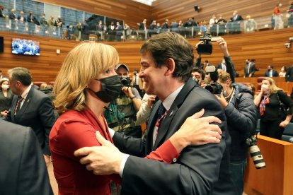 Toma de posesión de Mañueco como presidente de la Junta - Ministra de Educación, Pilar Alegría y Alfonso Fernández Mañueco.- ICAL