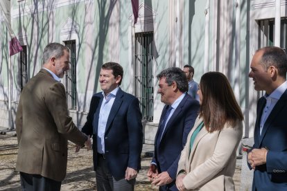 El rey asistió a un debate sobre la generación de opinión en redes. ICAL