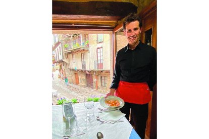 Ramón Sánchez García, dueño del local. / l.p.