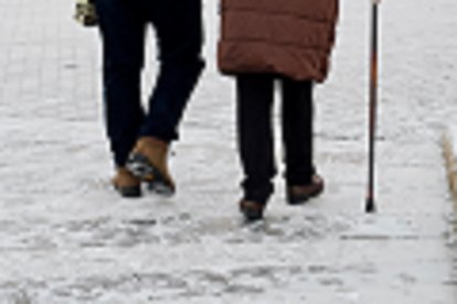 Fuerte helada en las inmediaciones del Hospital de León. -ICAL.