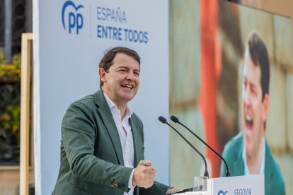 Visita de Mañueco y Feijóo a Segovia.- ICAL