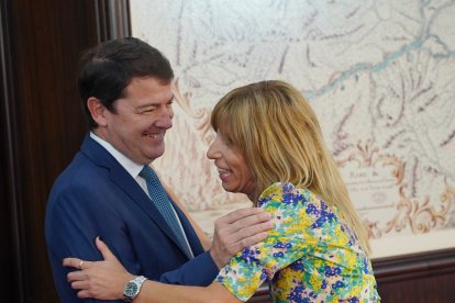 El presidente de la Junta de Castilla y León, Alfonso Fernández Mañueco, preside el acto institucional de toma de posesión de la directora de Gabinete, Susana Hernández Herrero. ICAL