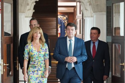 El presidente de la Junta de Castilla y León, Alfonso Fernández Mañueco, preside el acto institucional de toma de posesión de la directora de Gabinete, Susana Hernández Herrero. ICAL