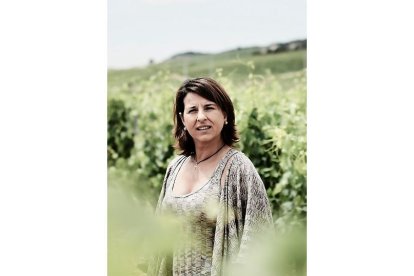 Belén,directora técnica de la bodega, fue una de las primeras enólogas de España. / L. P.
