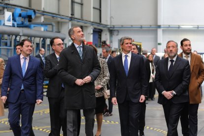 El rey Felipe VI visita a la planta de Gestamp con motivo de su 25 aniversario. - ICAL
