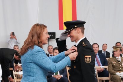 Acto institucional por el Día del Patrón de la Policía Nacional. Ical