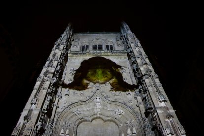 El alcalde de Salamanca, Carlos García Carbayo, inaugura el encendido de la iluminación navideña.-ICAL