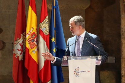 El rey inaugura en León la cumbre europea sobre parlamentarismo. / ICAL
