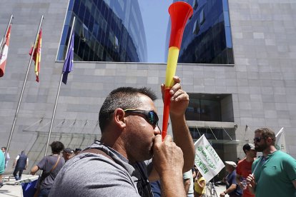 Manifestación de agricultores y ganaderos convocada por Asaja, UPA-Coag y UCCL para reclamar ayudas por la sequía. ICAL