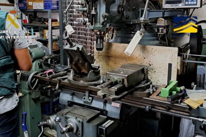 La Guardia Civil incauta más de 80 armas de fuego, de guerra e impresión 3D en una operación internacional. -GUARDIA CIVIL