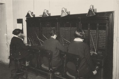 .- TELEFÓNICA.