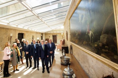 El presidente de Paradores de Turismo, Pedro Saura, el presidente de la Diputación de Salamanca, Javier Iglesias, la subdelegada del Gobierno en Salamanca, Encarnación Pérez, y el alcalde de Ciudad Rodrigo, Marcos Iglesias, participan a presentación de las obras del Parador Nacional de Turismo. -ICAL