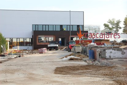 Obras de la nueva fábrica de Cascajares.- ICAL