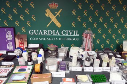 Presentación de la operación de la Guardia Civil de Burgos en la que se ha desmantelado un taller de explosivos con la presencia del delegado del Gobierno en Castilla y León - ICAL
