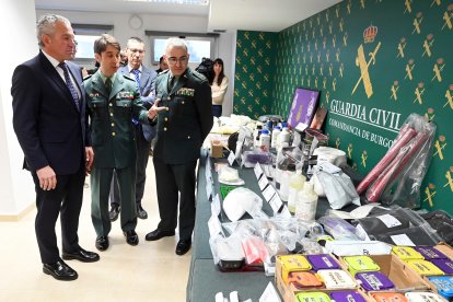 Presentación de la operación de la Guardia Civil de Burgos en la que se ha desmantelado un taller de explosivos con la presencia del delegado del Gobierno en Castilla y León - ICAL