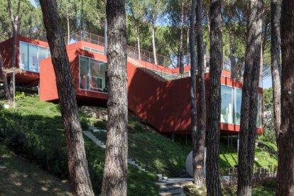 Casa en rojo en Ávila. -LA CASA DE LA ARQUITECTURA