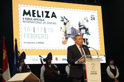 El presidente de la Diputación de Zamora, Javier Faúndez, inaugura la V Feria Apícola Internacional de Zamora ‘Meliza’. -ICAL.