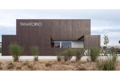 Tanatorio Sucesores de Espiña en León. -LA CASA DE LA ARQUITECTURA
