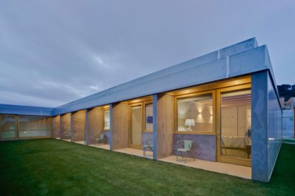 Residencia de vecinos en Camarzana de Tera, Zamora. -LA CASA DE LA ARQUITECTURA