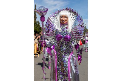 La localidad abulense de Cebreros celebra el 'Domingo de Piñata', con el XXVI desfile provincial de Carnaval. -ICAL