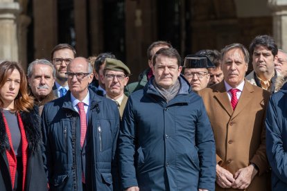Minuto de silencio en Salamanca con motivo del 20 aniversario del 11-M con la presencia del presidente de la Junta de Castilla y León, Alfonso Fernández Mañueco - ICAL