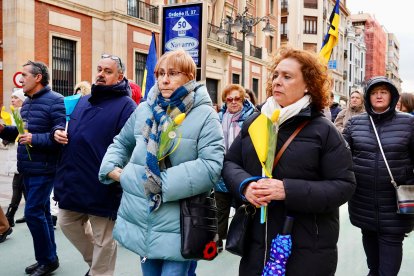 Manifestación en León por el segundo aniversario de la guerra de Ucrania.- ICAL