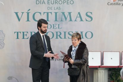 La Junta de Castilla y León homenajea a las víctimas del terrorismo con motivo del 20 aniversario del 11-M con la presencia del vicepresidente de la Junta, Juan García-Gallardo - ICAL