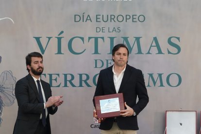 La Junta de Castilla y León homenajea a las víctimas del terrorismo con motivo del 20 aniversario del 11-M con la presencia del vicepresidente de la Junta, Juan García-Gallardo - ICAL
