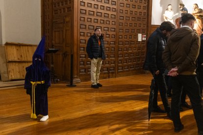 Suspensión por lluvia de la procesión de la cofradía de la Santa Vera Cruz