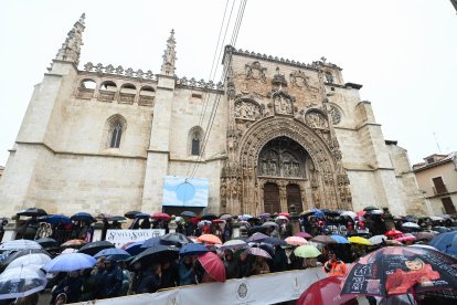 Espera de la Bajada del Ángel en Aranda de Duero