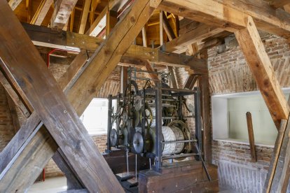 En la foto, el mecanismo del reloj del patio de herradura del Palacio Real de La Granja de San Ildefonso