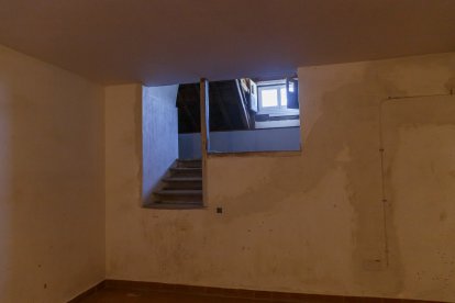 En la foto, vista de las dependencias del servicio de la zona abuardilladada, de la primera construcción del Palacio Real y que se salvó del incendio de 1918