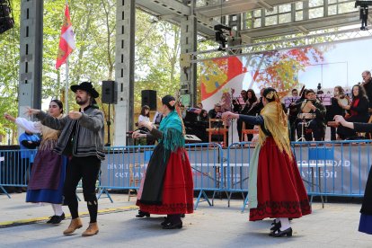 Carrera y Marcha en favor de FEDISPA en el Parque del Salón de Isabel II en Palencia