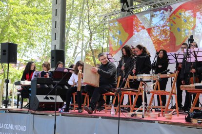 Carrera y Marcha en favor de FEDISPA en el Parque del Salón de Isabel II en Palencia