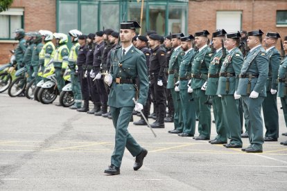 El teniente general Luis del Castillo Ruano, acompañado del delegado del Gobierno en Castilla y León, Nicanor Sen, preside el acto conmemorativo del 180 aniversario de la fundación de la Guardia Civil