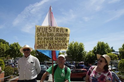 Concentración por la sanidad pública en Ponferrada