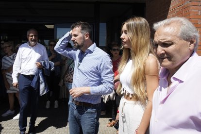 Tudanca en la concentración por la sanidad pública en Ponferrada
