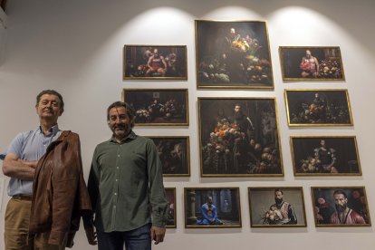 El Museo de Salamanca acoge la muestra 'La imagen promiscu@ (vol. 2)'. En la imagen el comisario de la exposición, Javier Panera y el director del museo, Alberto Bescós.