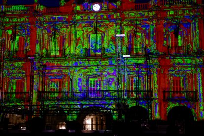 Última jornada del Facyl. En la imagen videomaping infantil en la Plaza Mayor.