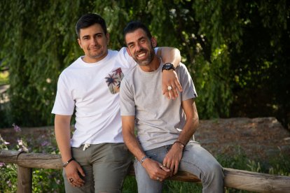 Alejandro Pérez y Ernesto Peralta voluntario y usuario del programa 'Uno a Uno' de Futudis.
