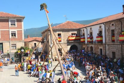 Fiestas de la Virgen del Pino y San Roque en Vinuesa, Soria. Imagen de archivo.