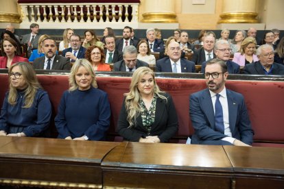 La Reina Letizia entrega los Premios Luis Carandell del Senado