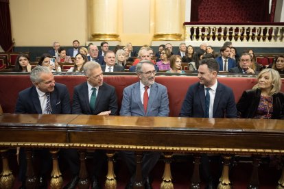 La Reina Letizia entrega los Premios Luis Carandell del Senado