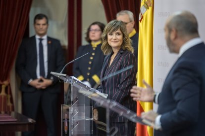 La Reina Letizia entrega los Premios Luis Carandell del Senado