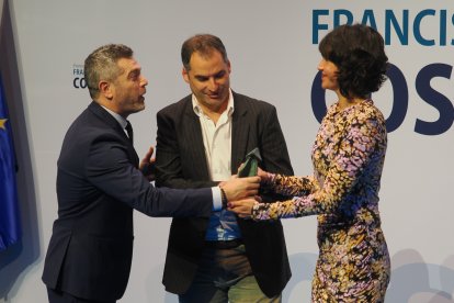 Julio López, Juan López y Miriam Chacón.