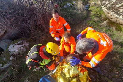 Los servicios de emergencia atienden a un herido en Béjar (Salamanca)