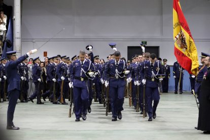 Festividad de Nuestra Señora de Loreto y jura de bandera en la Academia Básica del Aire y del Espacio de La Virgen del Camino (León)