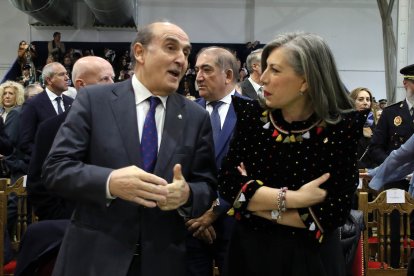 Festividad de Nuestra Señora de Loreto y jura de bandera en la Academia Básica del Aire y del Espacio de La Virgen del Camino (León)