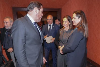 Invitados al Club de prensa de El Mundo 'Conversaciones políticas con Óscar Puente'