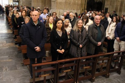 Los leoneses acuden con sus mascotas a la tradicional bendición de San Antón en la parroquia de San Marcelo. ICAL